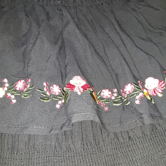 Embroidered Off Shoulder Midi Dress - Picture 6 of 11